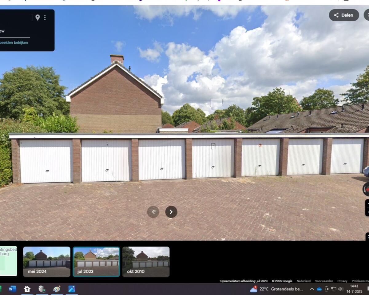 Garages Elzenlaan te Meeden